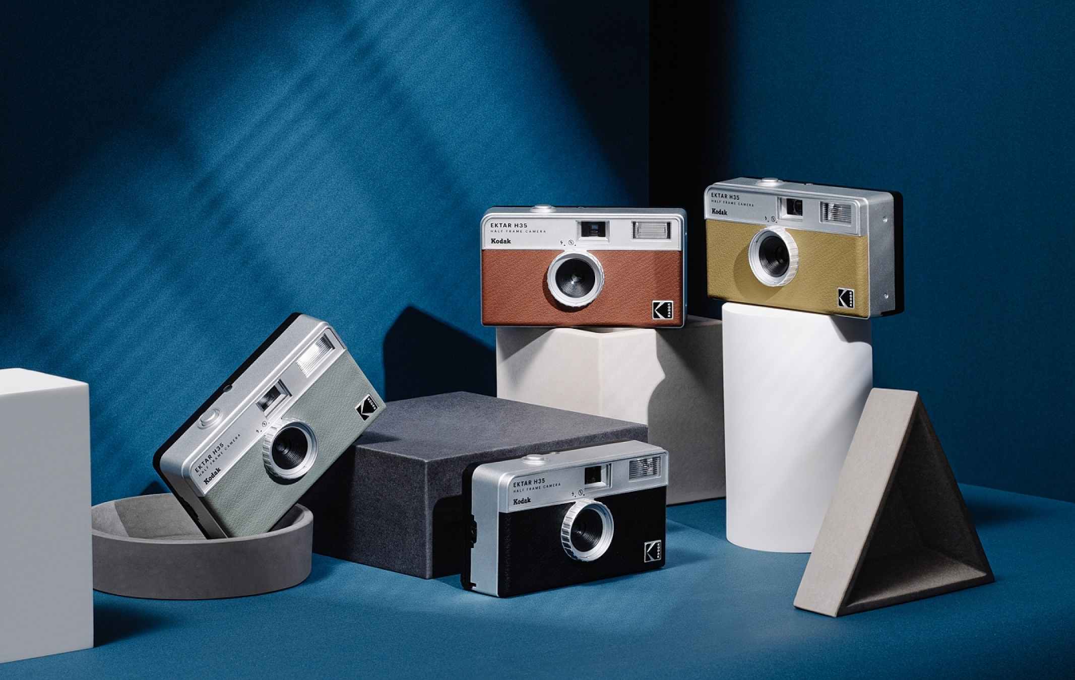 Product Image of Kodak Ektar H35- 35mm Reusable Film Camera