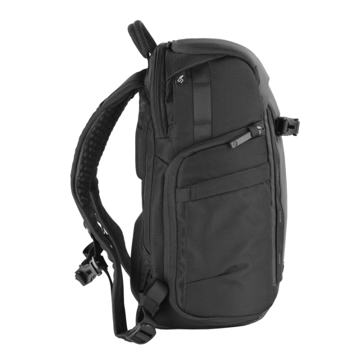 *Vanguard VEO adaptor S41 BK Backpack with USB Port - Side Access