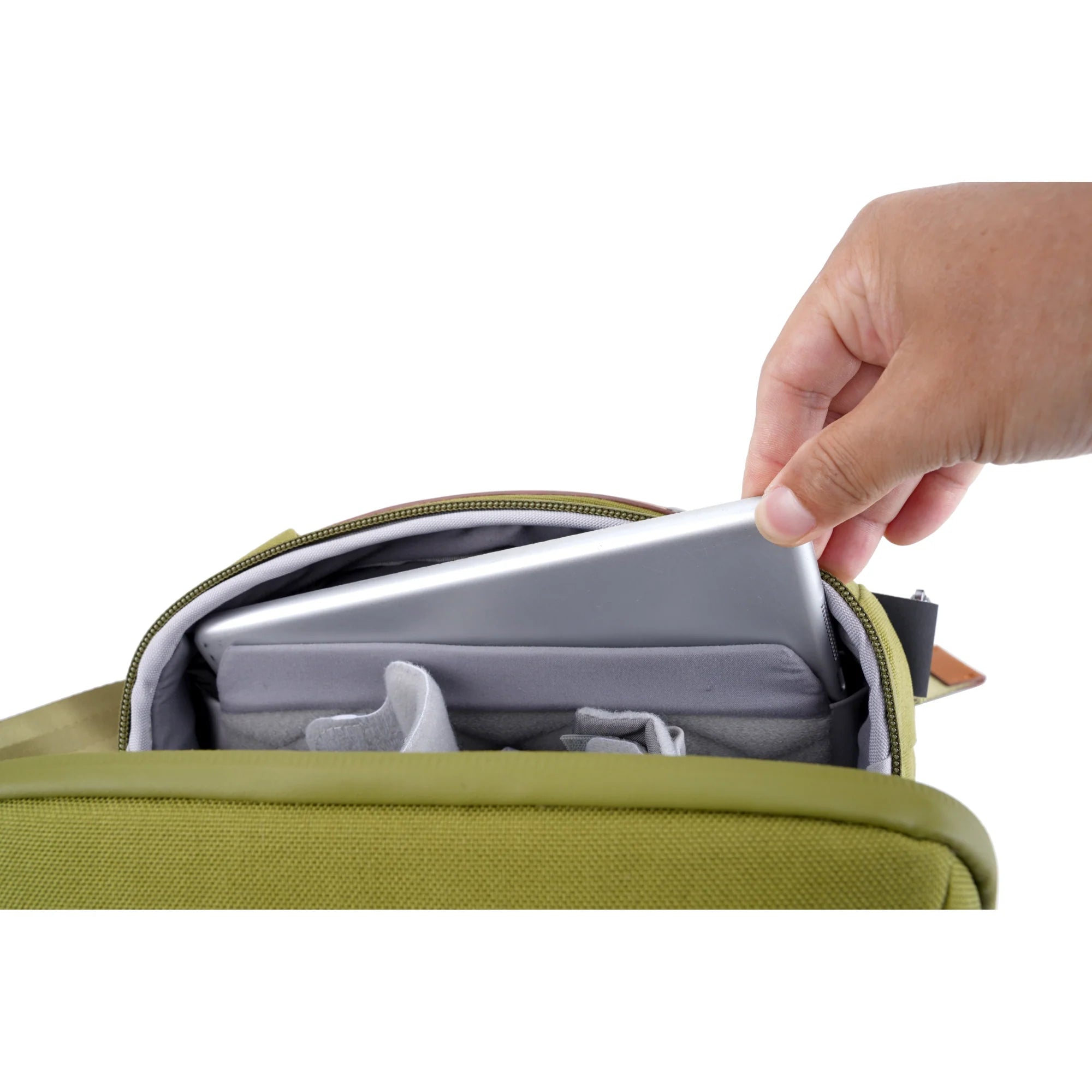 Vanguard Veo City CB24 Cross Body Camera Bag