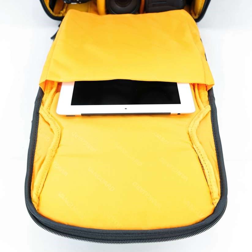 Vanguard Alta Rise 45 Camera Backpack - 22lt