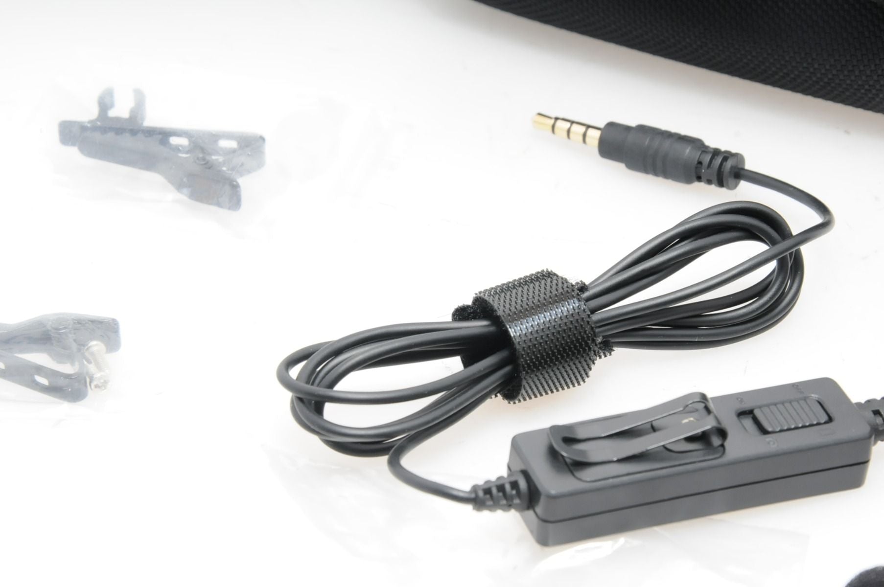 Used Saramonic Lavalier Microphone for DSLR cameras (Boxed SH36704)