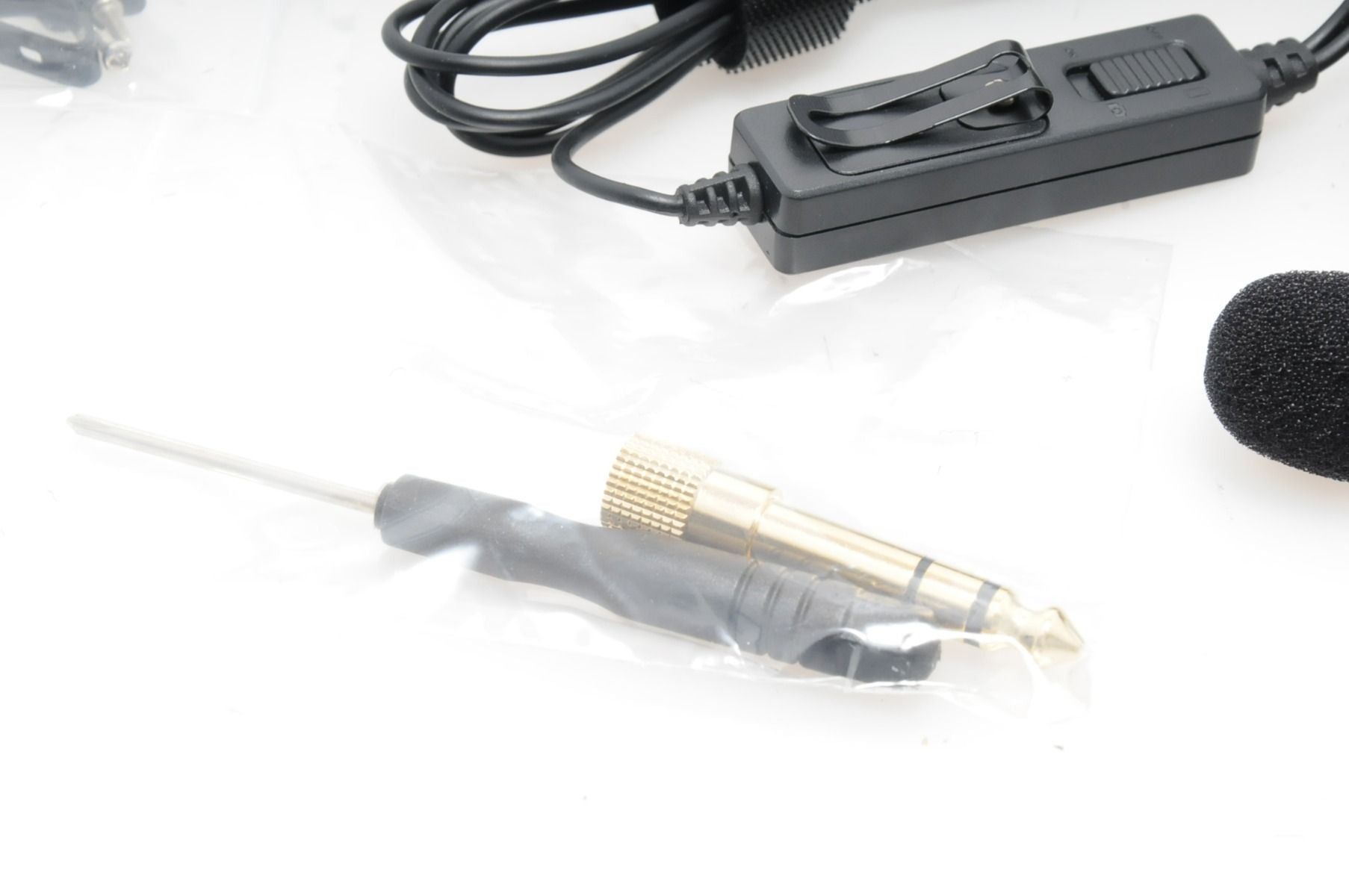 Used Saramonic Lavalier Microphone for DSLR cameras (Boxed SH36704)