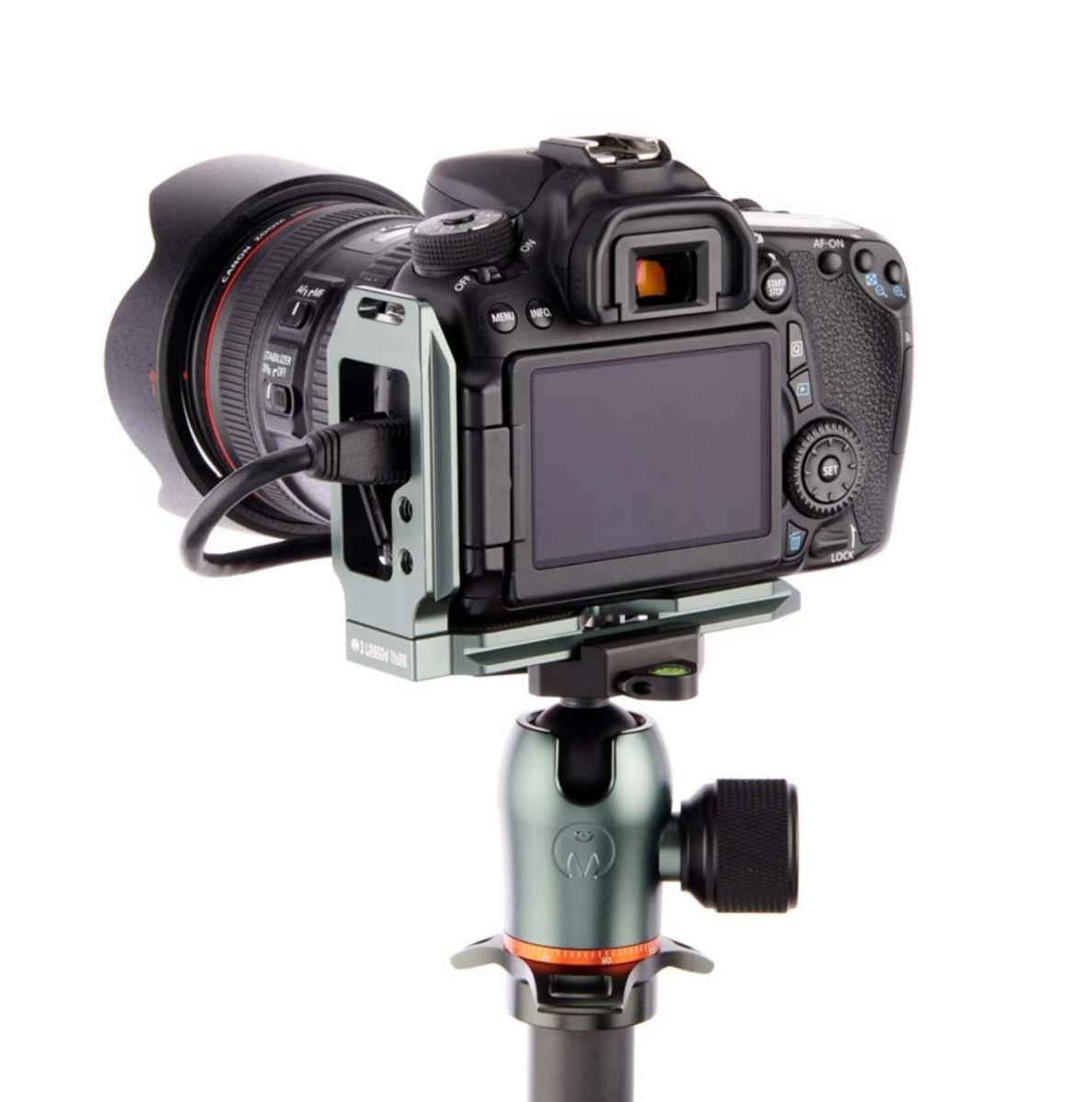 Product Image of 3 Legged Thing QR11 2.0 Arca Swiss-Compatible Universal L-Bracket Grey Or Copper