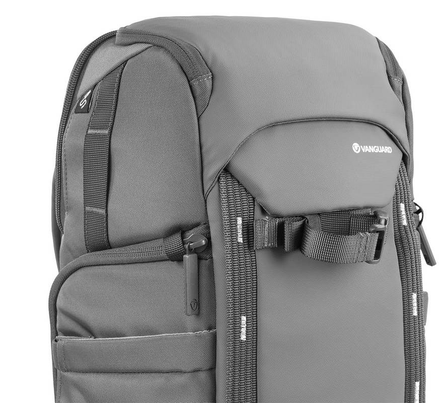 Vanguard VEO Adaptor R44 GY Backpack with USB port - Rear Access