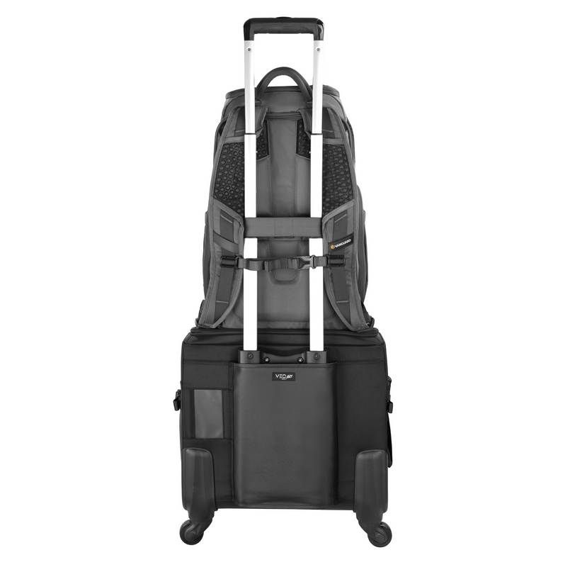 Vanguard VEO Adaptor R44 GY Backpack with USB port - Rear Access