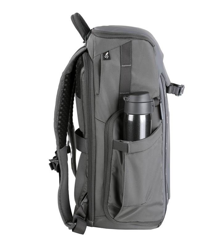 Vanguard VEO Adaptor R44 GY Backpack with USB port - Rear Access