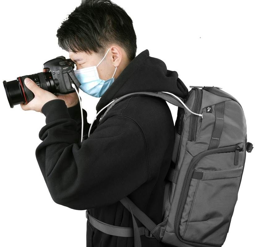 *Vanguard VEO Adapter S46 GY 18 Litre Backpack with USB Port