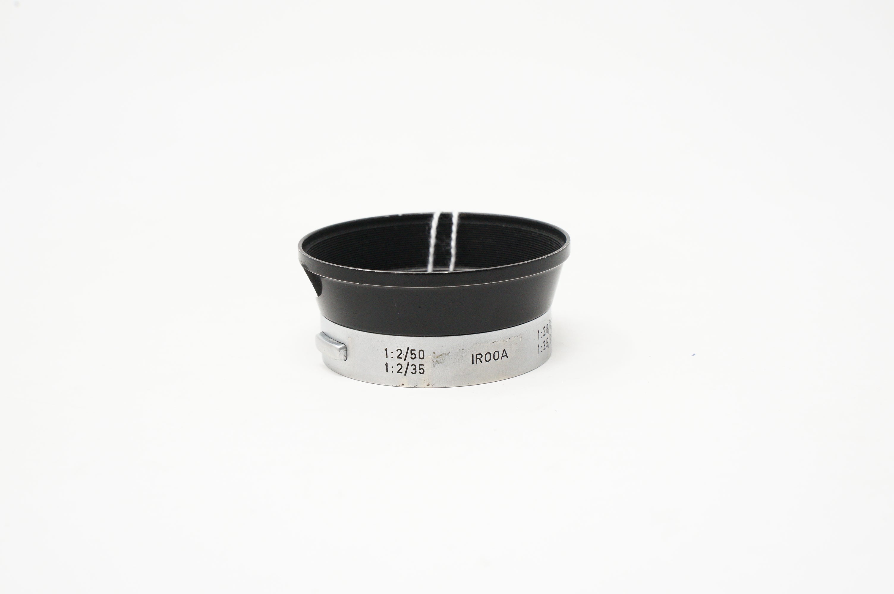 Product Image of Used Leitz IROOA lens hood for 50mm F2, 35mm F2,35mm F2.8, 35mm F3.5 (SH37573)