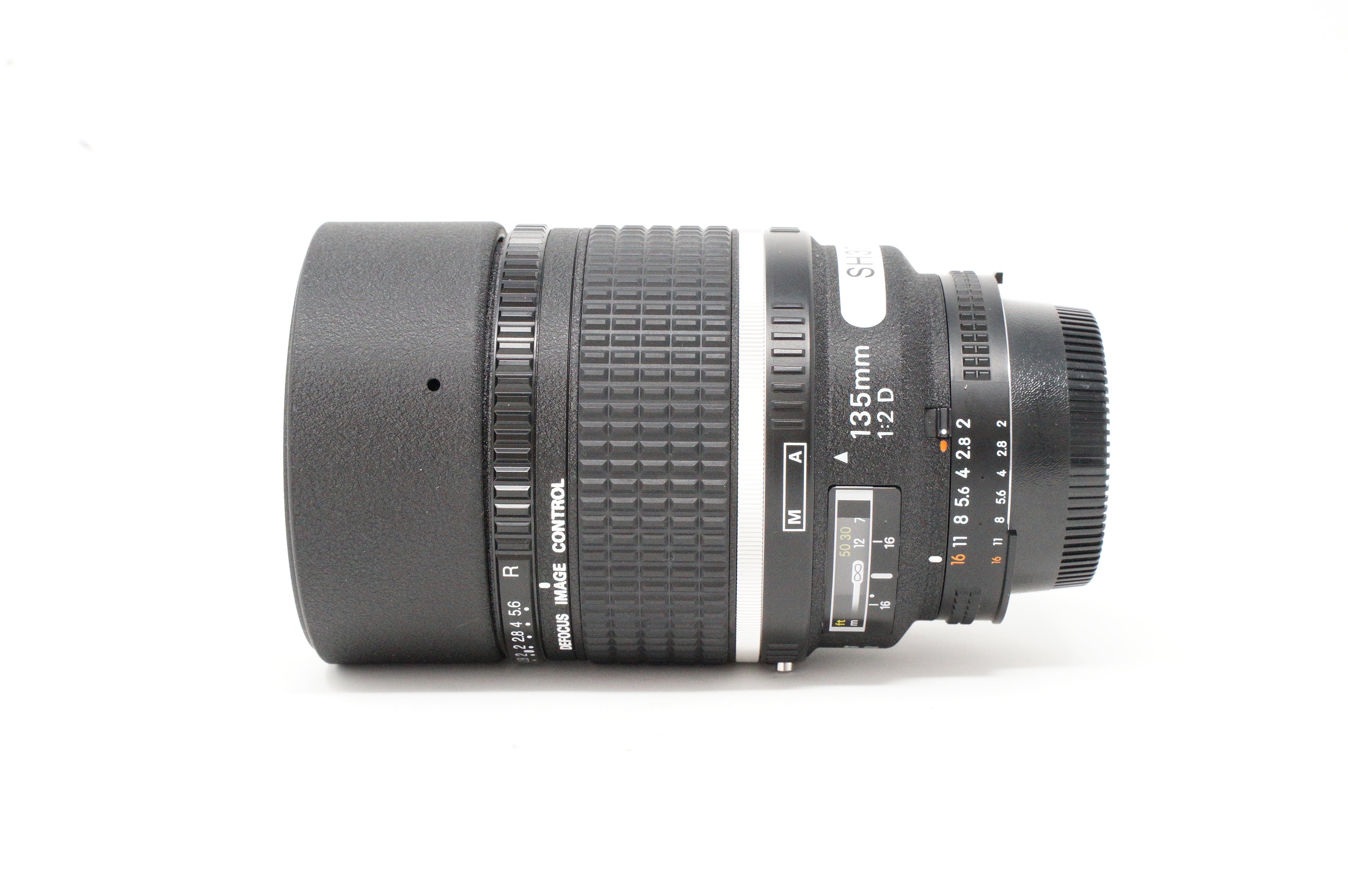 Used Nikon AF DC-Nikkor 135mm F2D Portrait lens (Boxed SH37529)