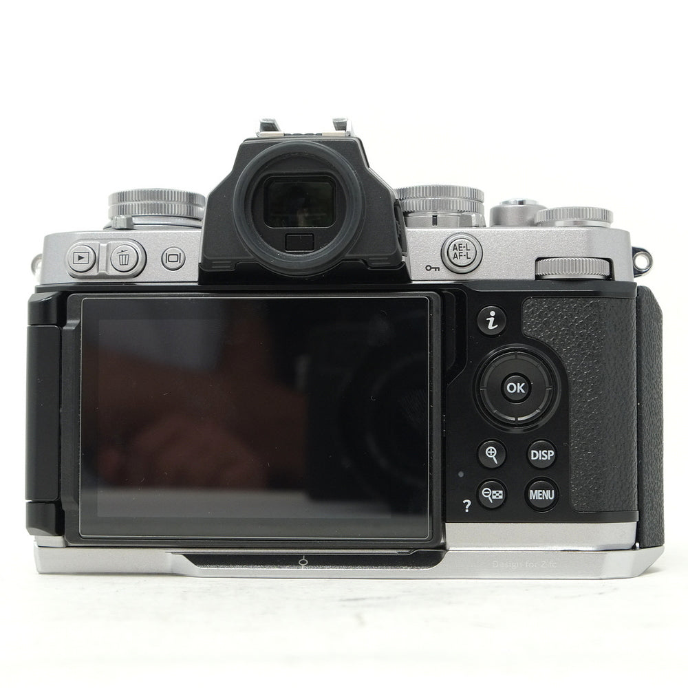 Used Nikon Z Fc Mirrorless camera body + L bracket (act. 1114) (Boxed SH43103)