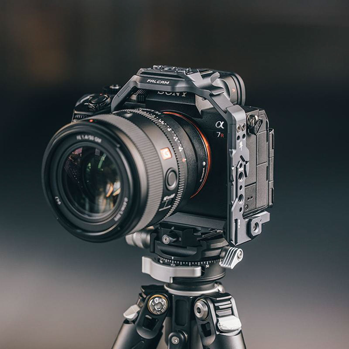 Falcam F22 & F38 & F50 Quick Release Camera Cage (For Sony A7R5/A1/A7M4)