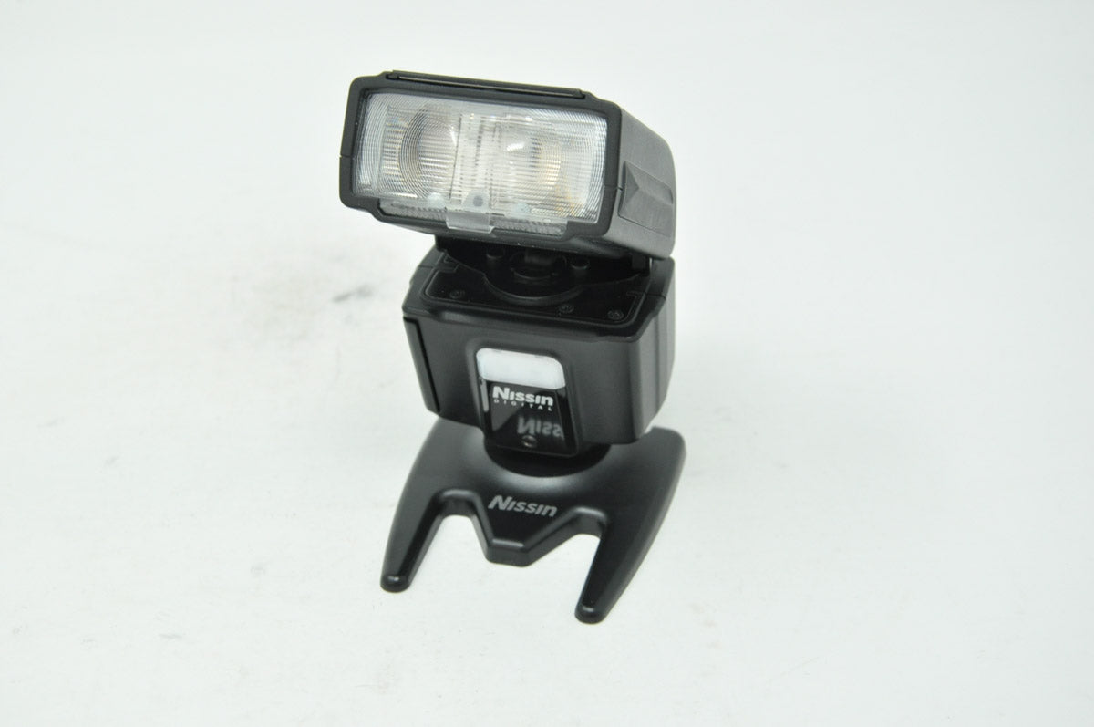 Used Nissin i40 Bounce flash for Olympus and Panasonic cameras (case  SH40586)