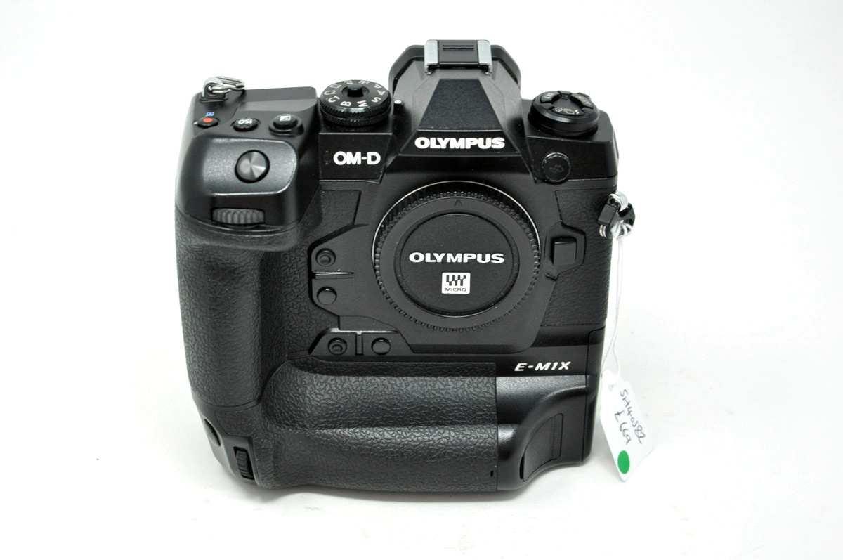 Used Olympus E-M1X Mirrorless Camera (Actuations 28,030)(Boxed SH40582)