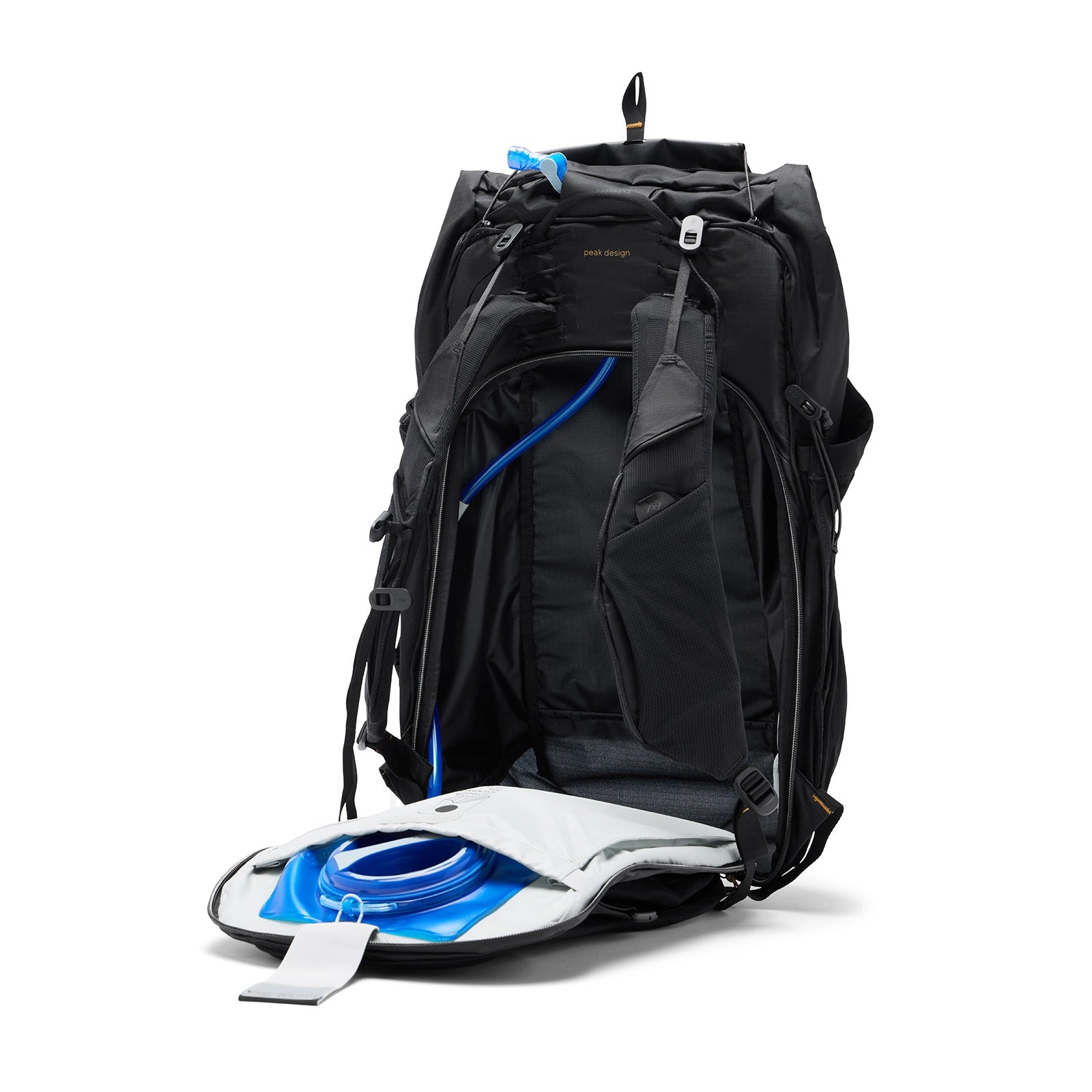 Peak Design Outdoor Backpack 45L Cloud with hydration pack