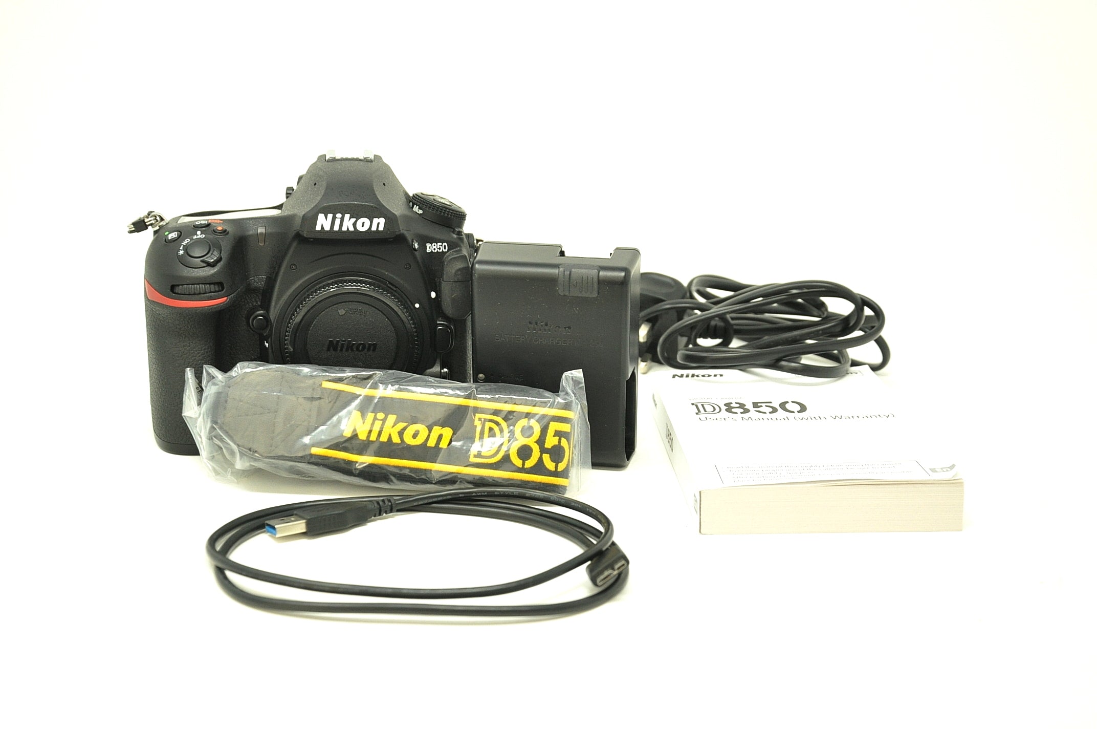 Used Nikon D850 Digital SLR camera (Actuations 20,870)(boxed SH39833)