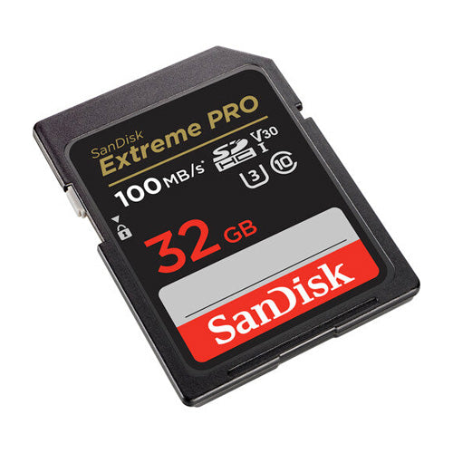 SanDisk Extreme PRO 32GB SDXC Memory Card front angle 2