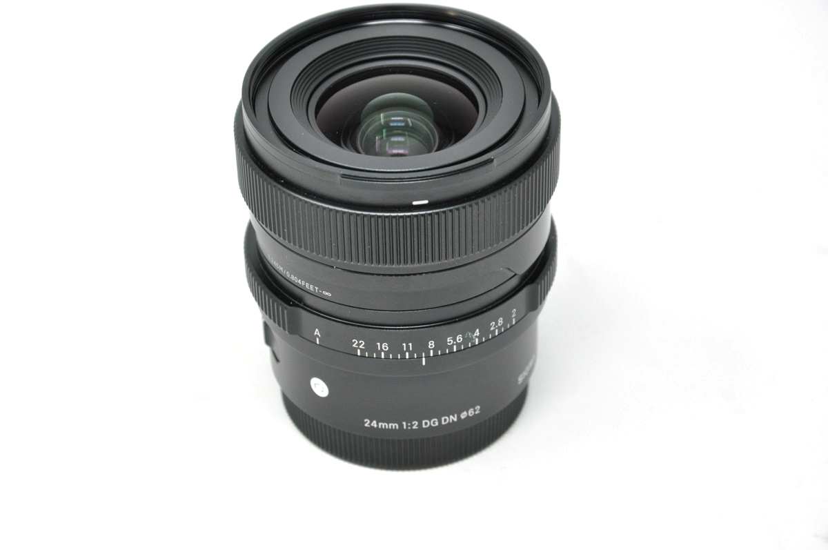 Used Sigma 24mm f2 DG DN prime lens for Sony E-Mount (Boxed SH40692)