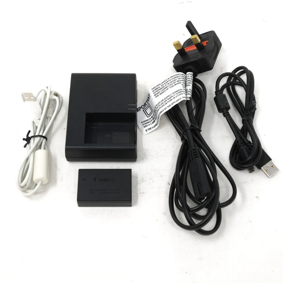 Used Canon EOS M3 Mirrorless camera - charger and battery 