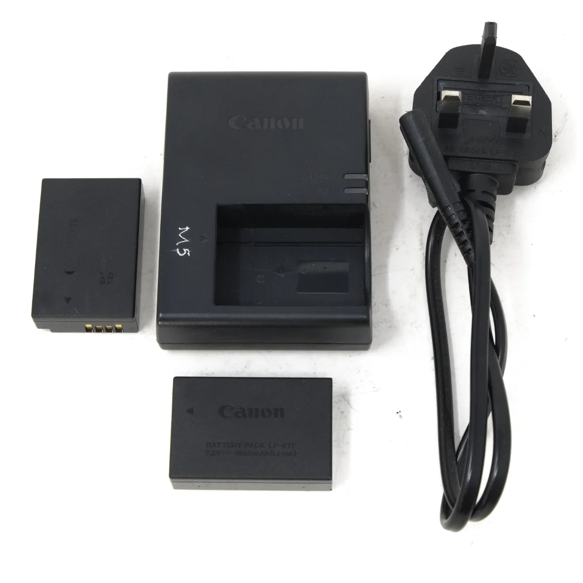 Used Canon EOS M5 Mirrorless camera - batteries and charger 
