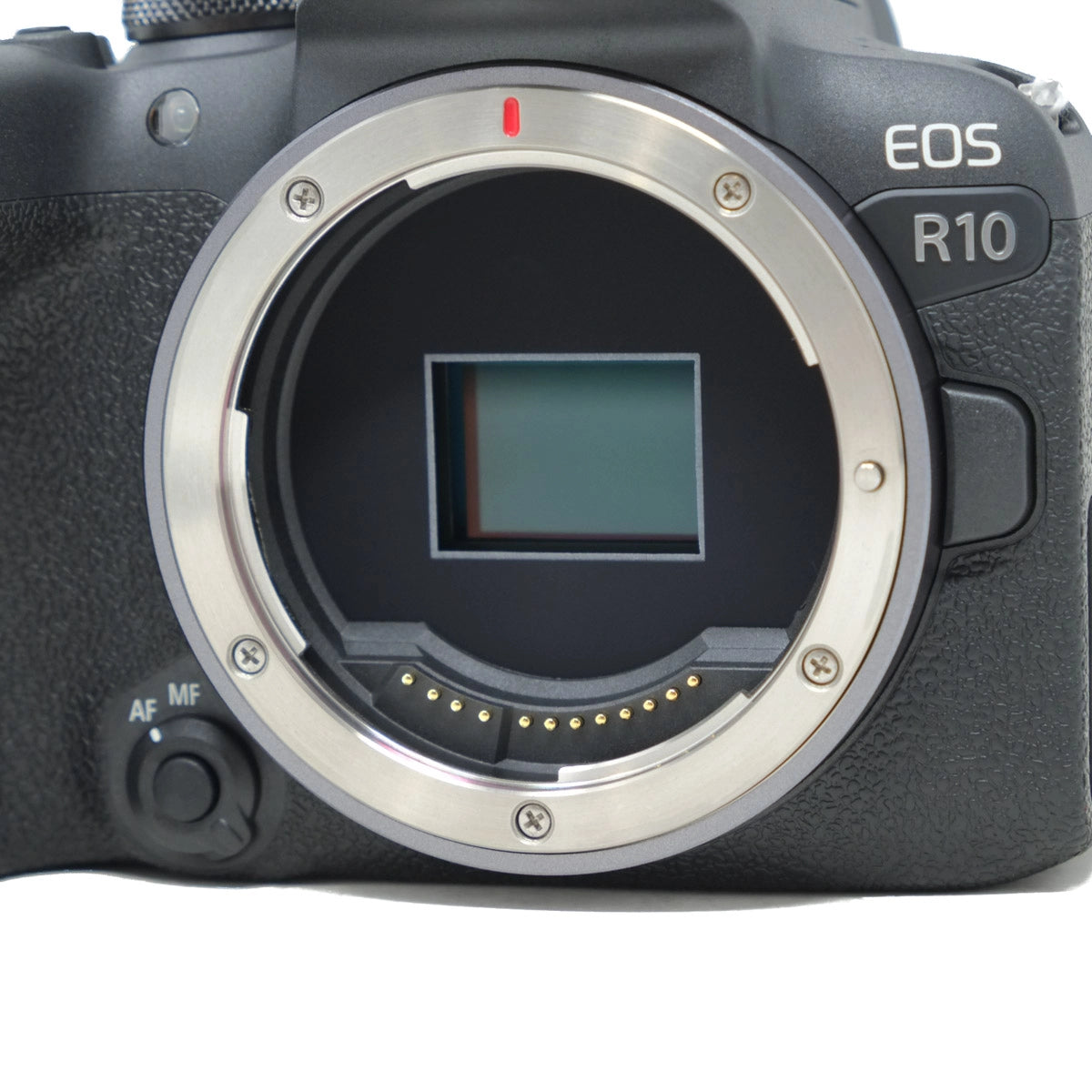 Used Canon EOS R10 + 18-150mm kit - Mint Condition - front angle without cap