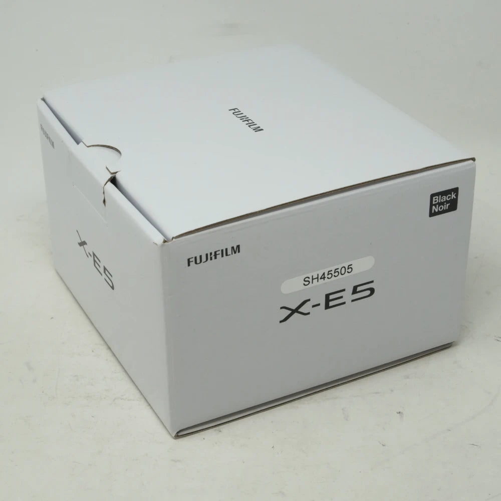 Used Fujifilm X-E5 mirrorless camera with grip (Boxed SH45505)