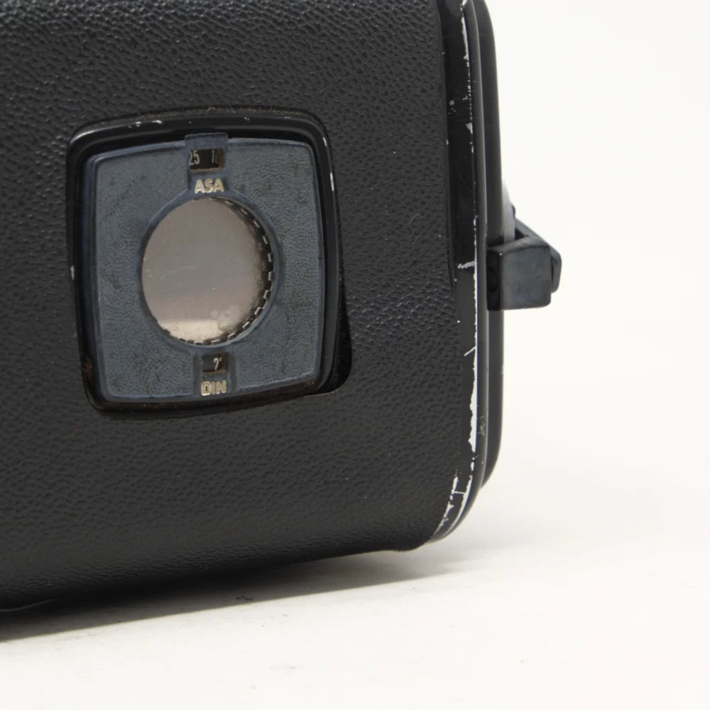 Used Hasselblad 500CM with 80mm F2.8 T* lens, back and WLF (SH45623)