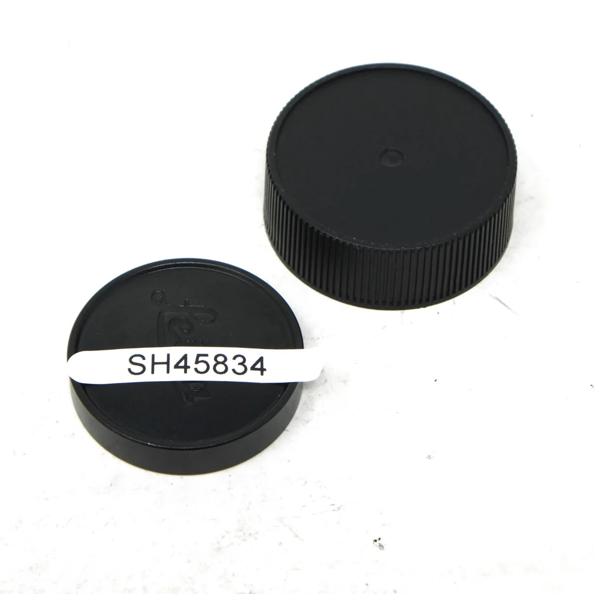 Used Leica Leitz Summicron-M V4. 50mm F2 Lens - caps