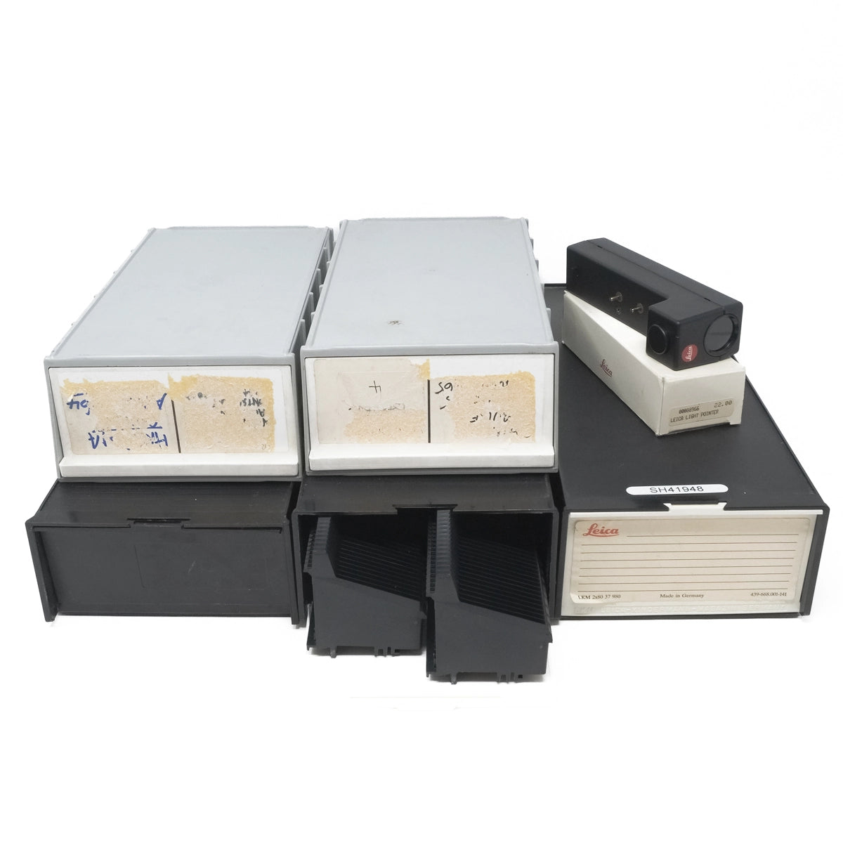 Used Leica Pradovit P150 35mm Slide projector with storage trays and pointer (Boxed SH41948)