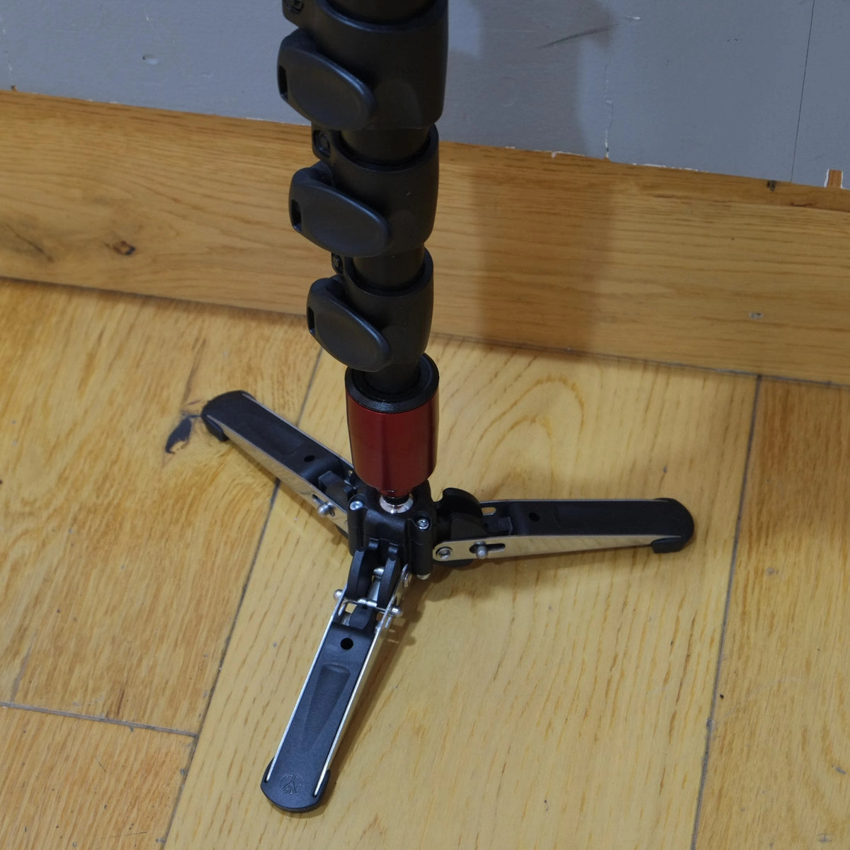 Used Manfrotto MVM500A Monopod with feet and video fluid head - bottom angle 
