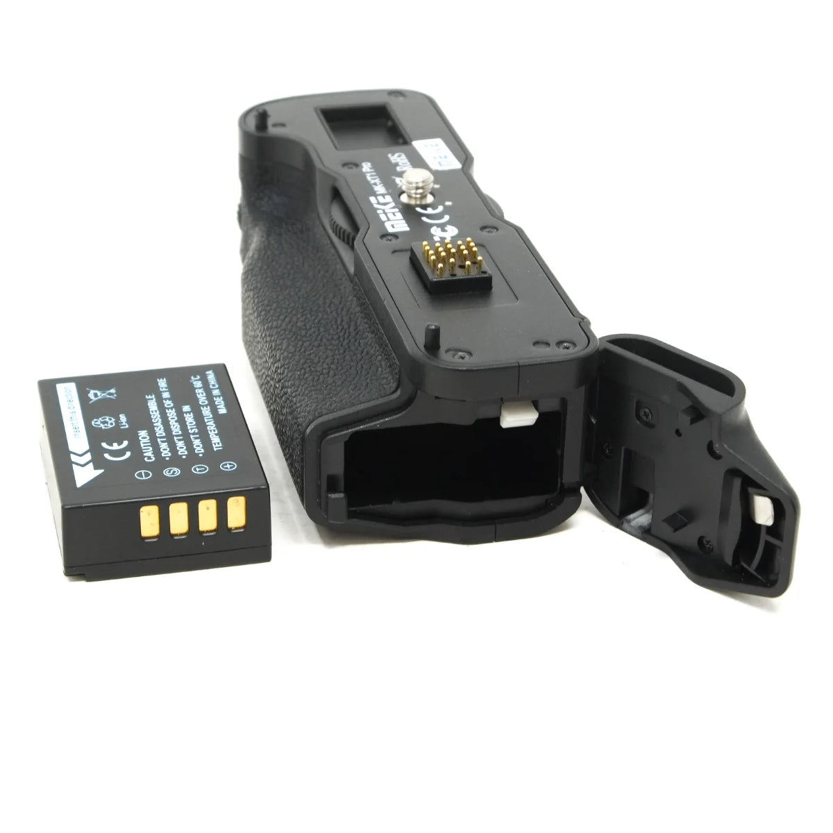 Used Meike MK-XT1 Pro battery grip for Fuji X-T1 Includes battery - side angle with battery 