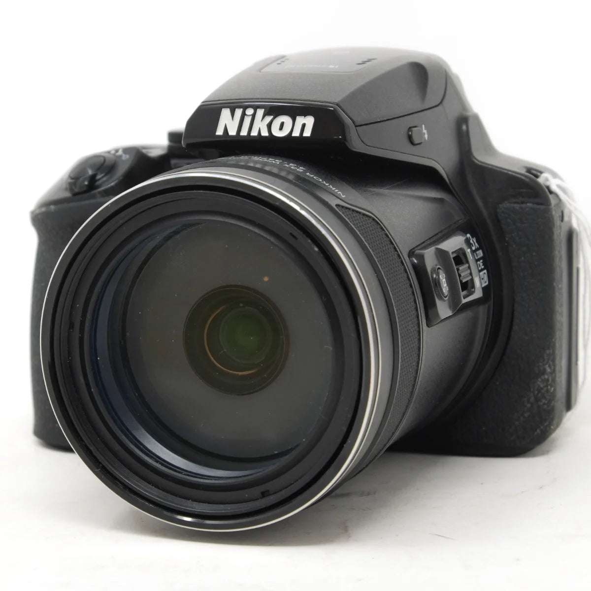Used Nikon Coolpix P900 bridge camera - front angle 