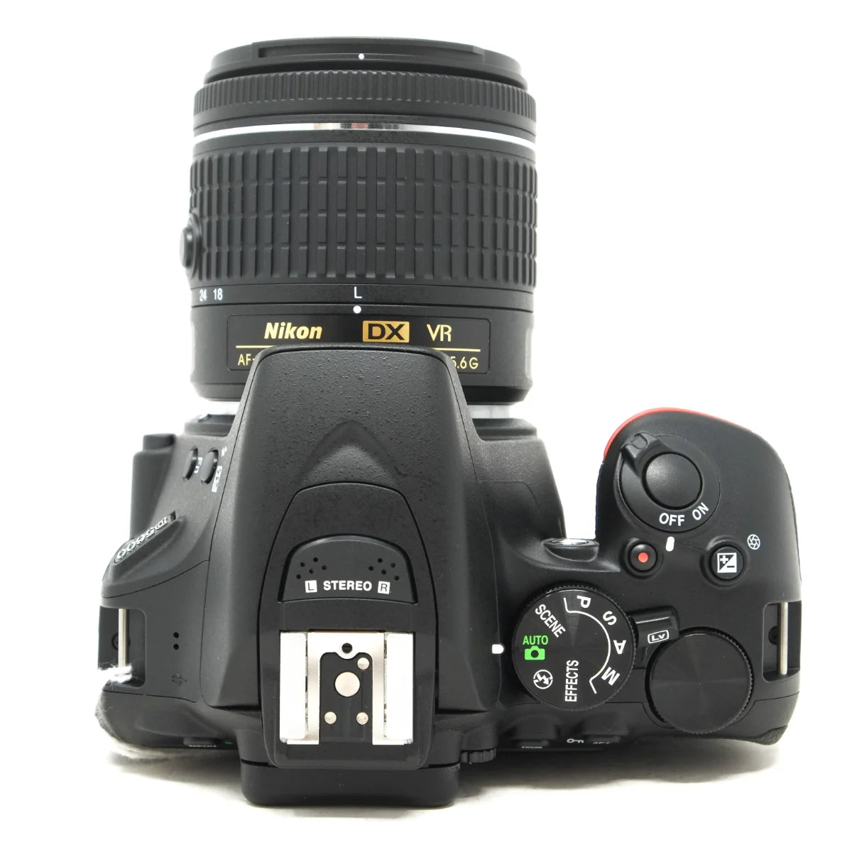 Used Nikon D5600 + 18-55m AF-P VR Lens - top angle 