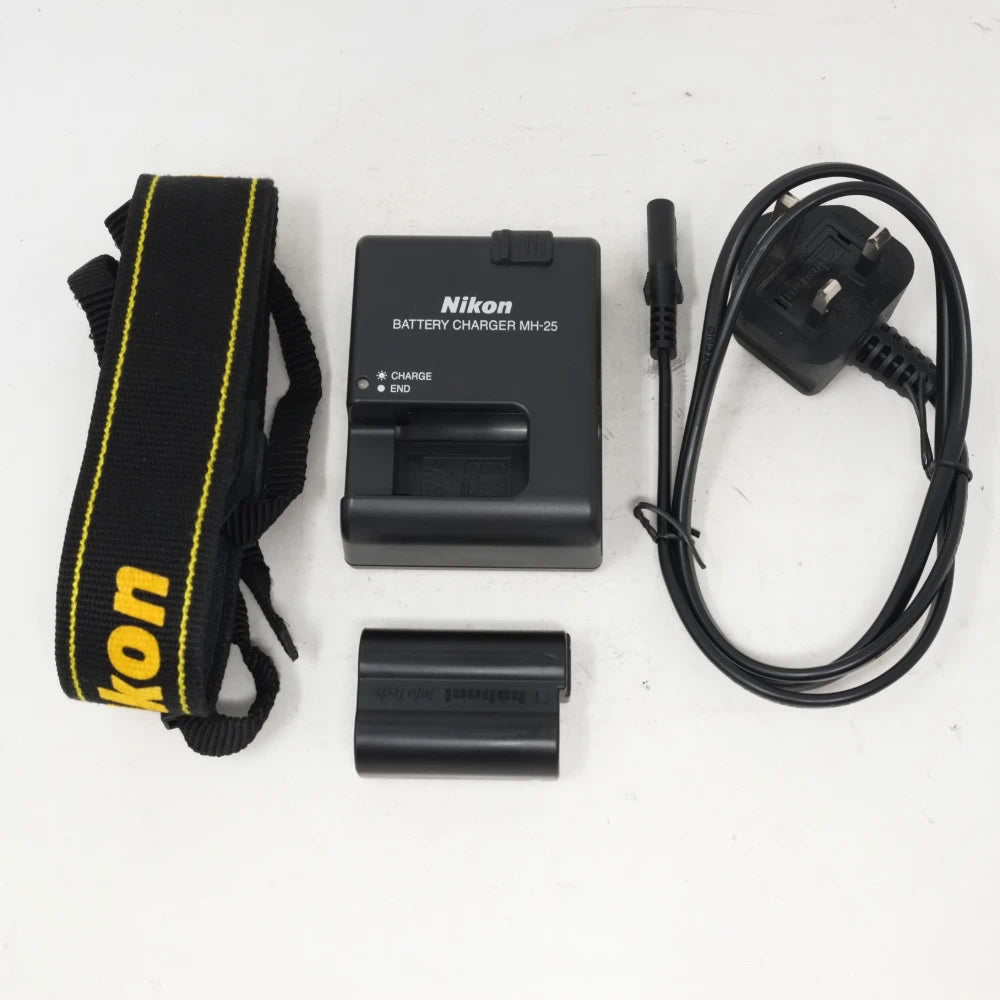 Used Nikon D7100 DSLR camera with 1325 actuations from new (Boxed SH45668)