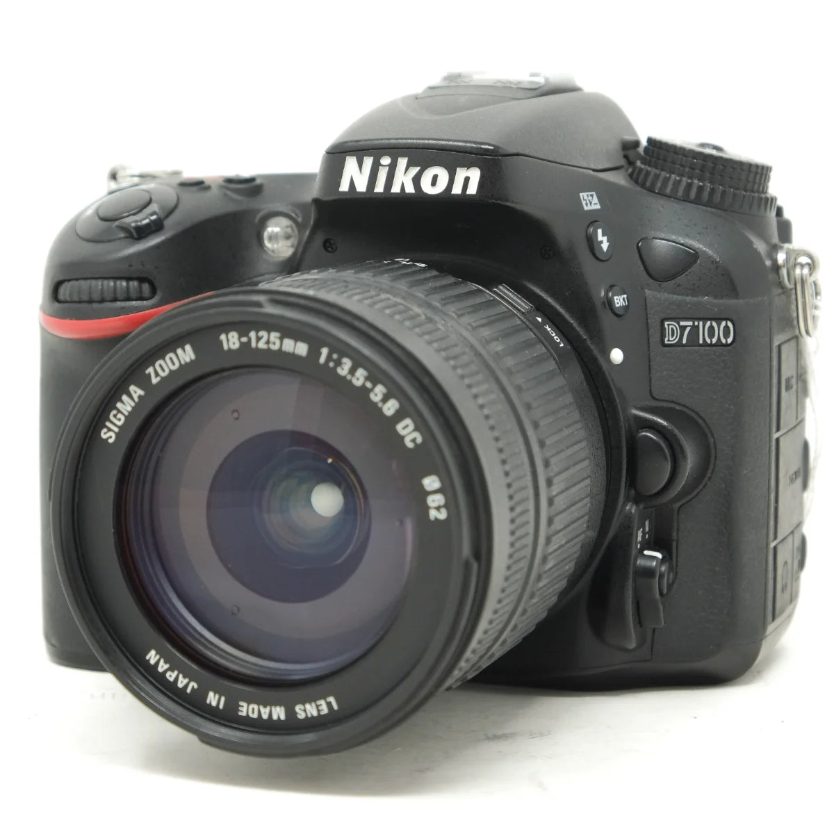 Used Nikon D7100 + Sigma 18-125mm F3.5-5.6 lens - front angle 