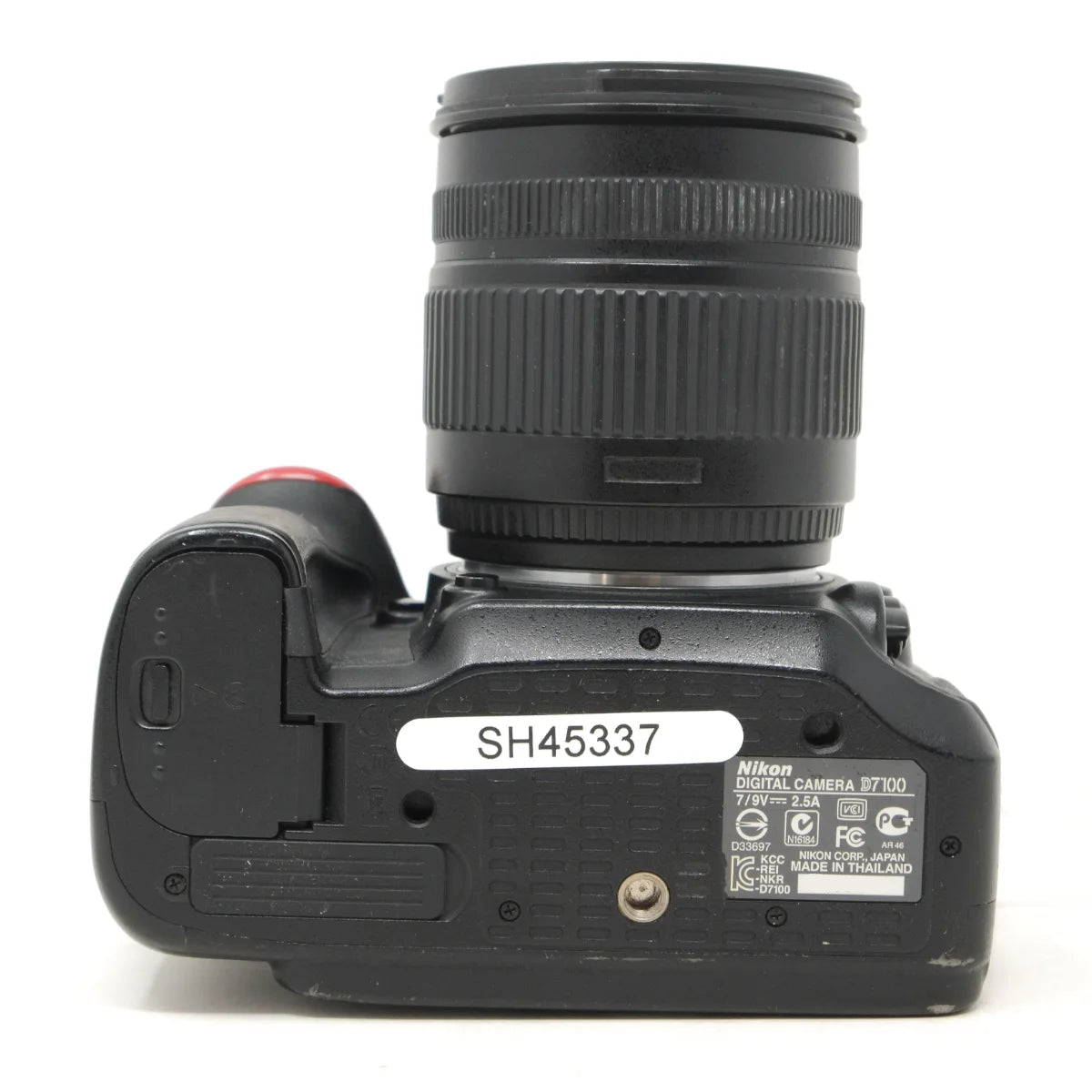 Used Nikon D7100 + Sigma 18-125mm F3.5-5.6 lens - bottom angle 