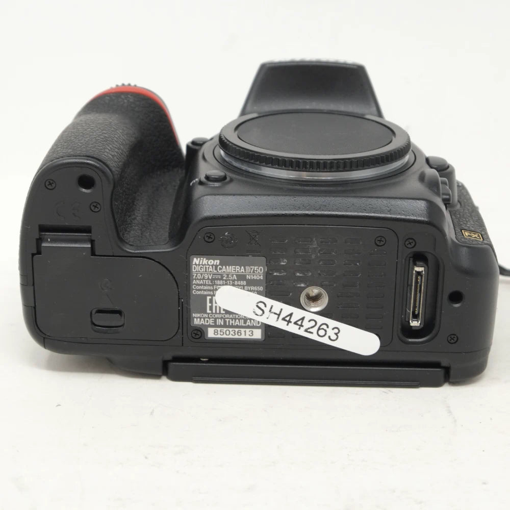 Used Nikon D750 DSLR camera with 22,155 Actuations (SH44263)