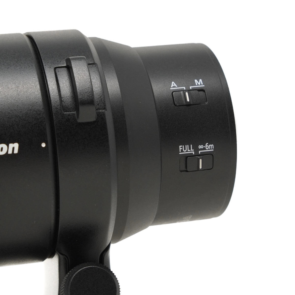 Used Nikon Z 180-600mm f5.6-6.3 VR Lens - side angle