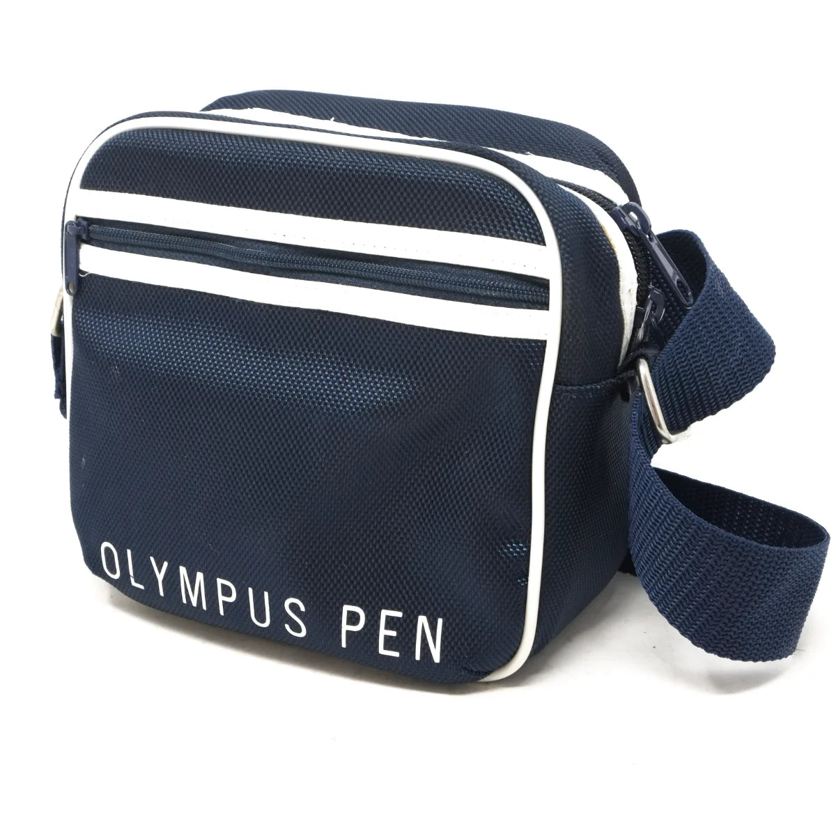 Used Olympus Pen E-PL7 mirrorless camera - case