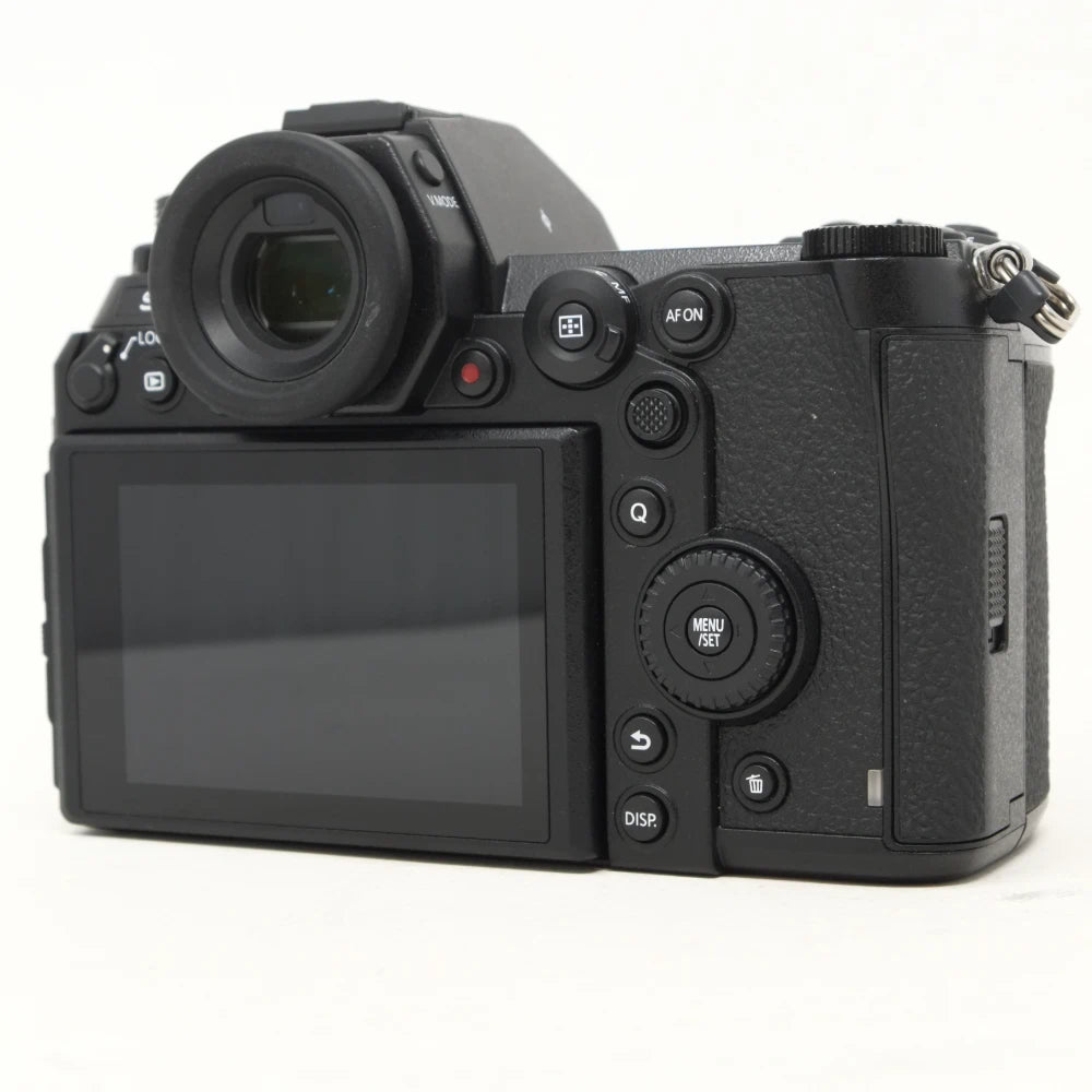 Used Panasonic DC-S1 Mirrorless camera (Boxed SH45549)