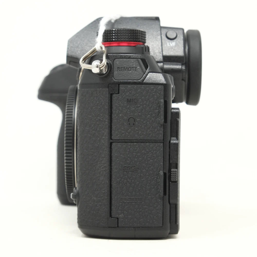 Used Panasonic DC-S1 Mirrorless camera (Boxed SH45549)