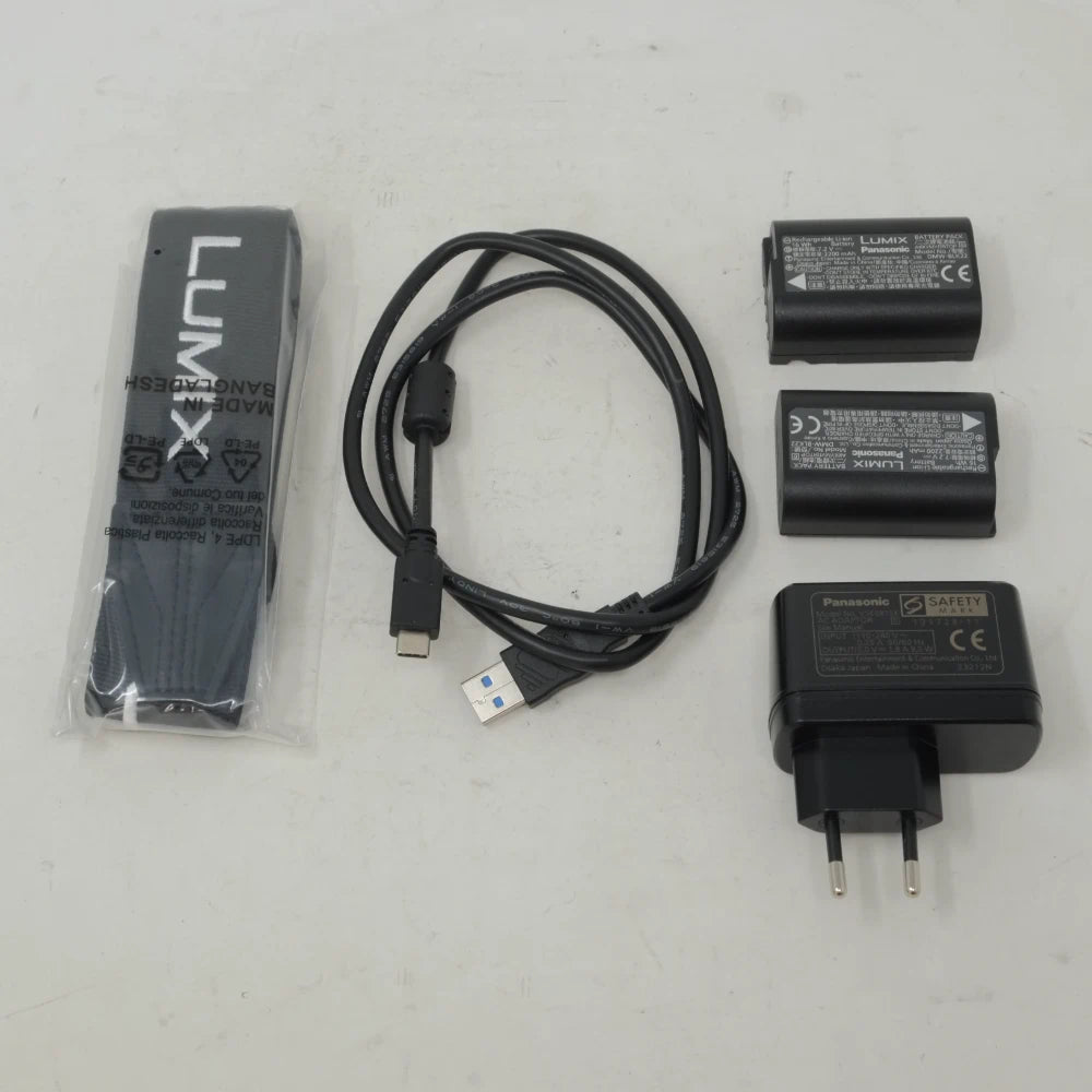 Used Panasonic S5II Mirrorless camera with extra Battery (Boxed SH45553)