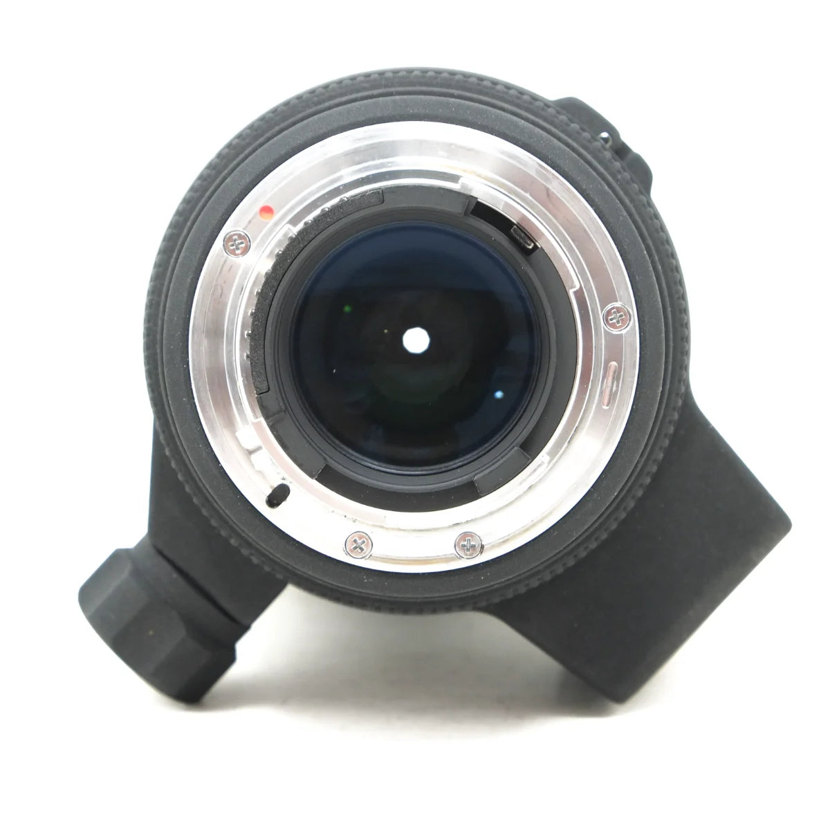 Used Sigma 70-200m f2.8 Mark II macro HSM lens In Nikon F Mount - bottom angle 