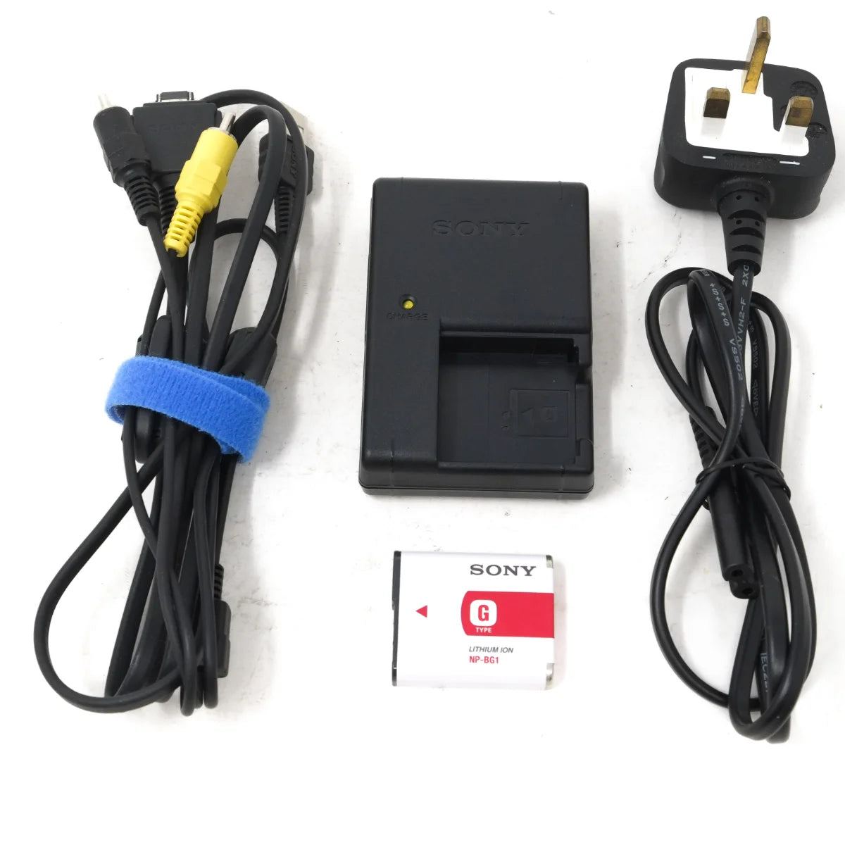 Used Sony Cybershot DSC-W170 Digital camera - battery and charger 