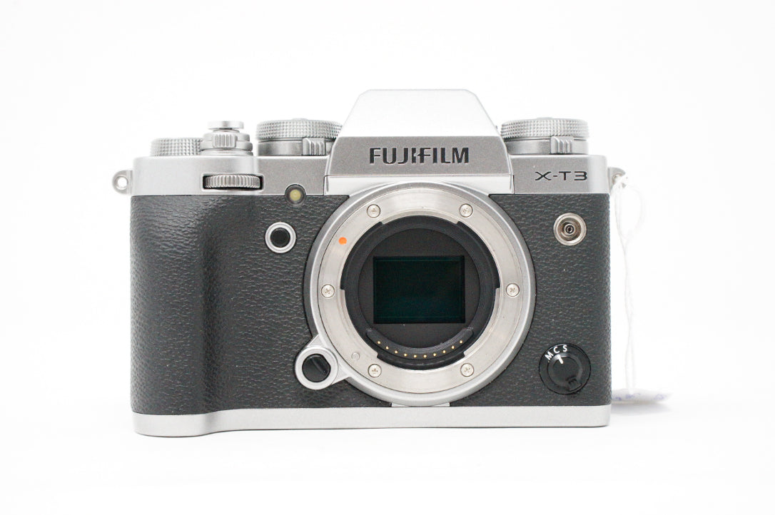 Used Fujifilm X-T3 in Silver Boxed as new