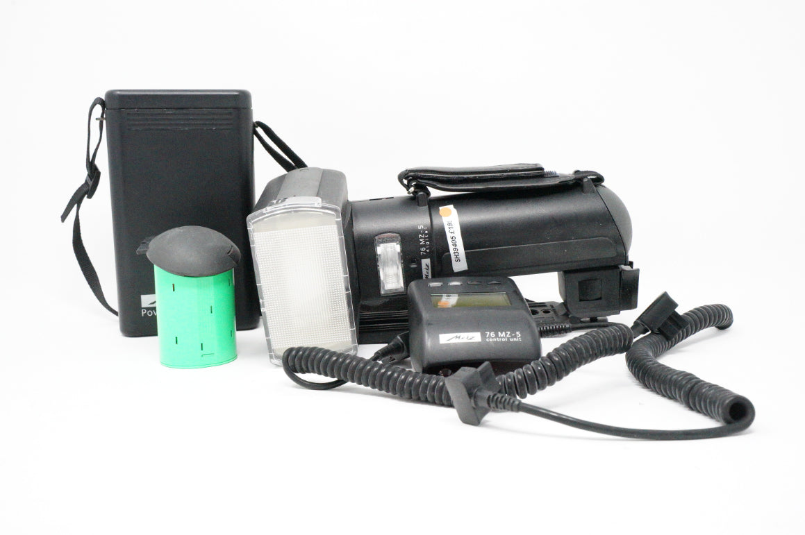 Used Metz 76 MZ5 rechargeable pro flash with Metz P76 power pack For Canon