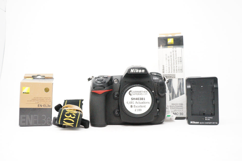 Used Nikon D300S with spare battery in original box