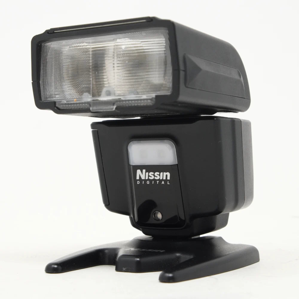 Used Nissin i40 Flash in Fujifilm fitting (Case SH45684)