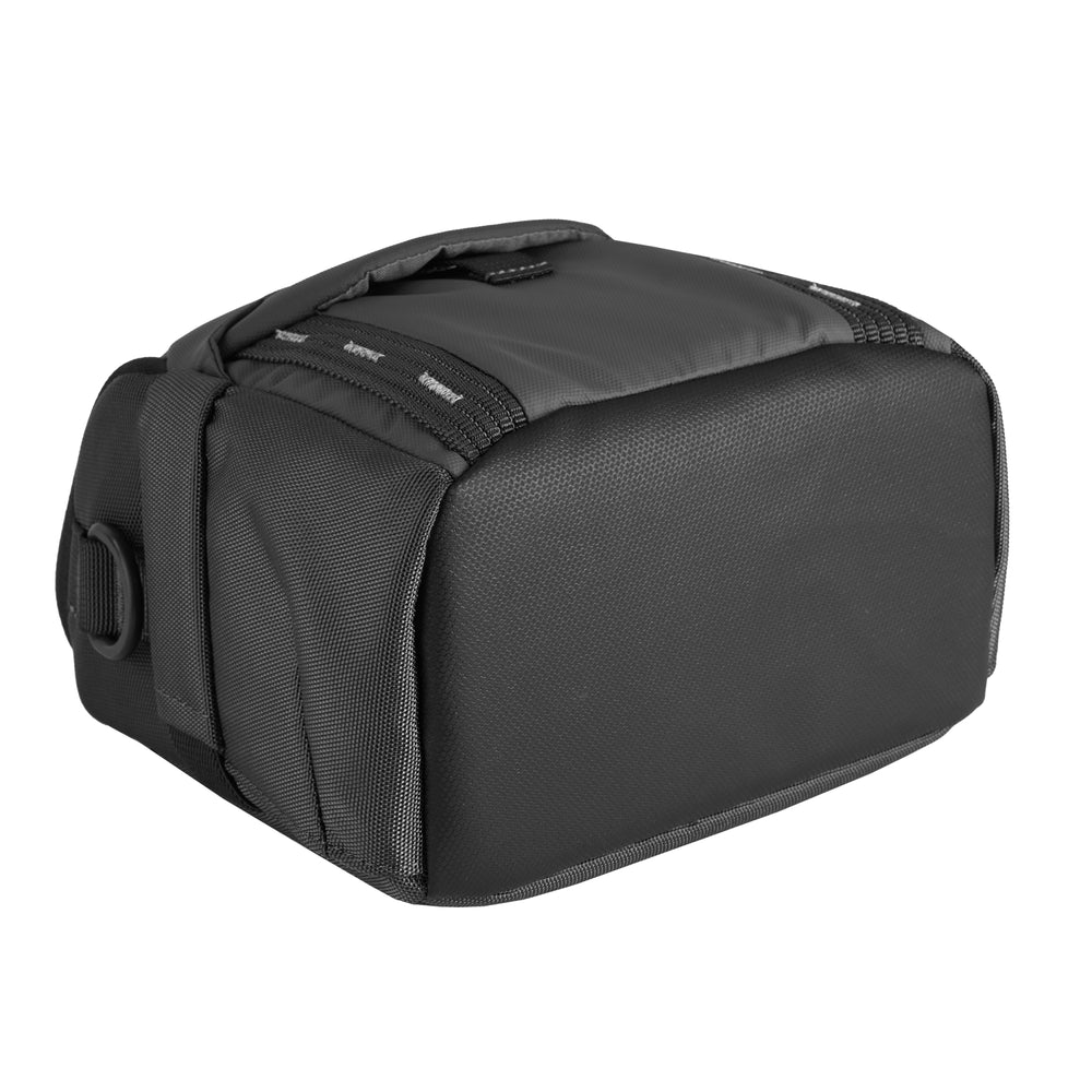 Vanguard VEO Adaptor 15M BK 3 Litre Shoulder Bag - Black