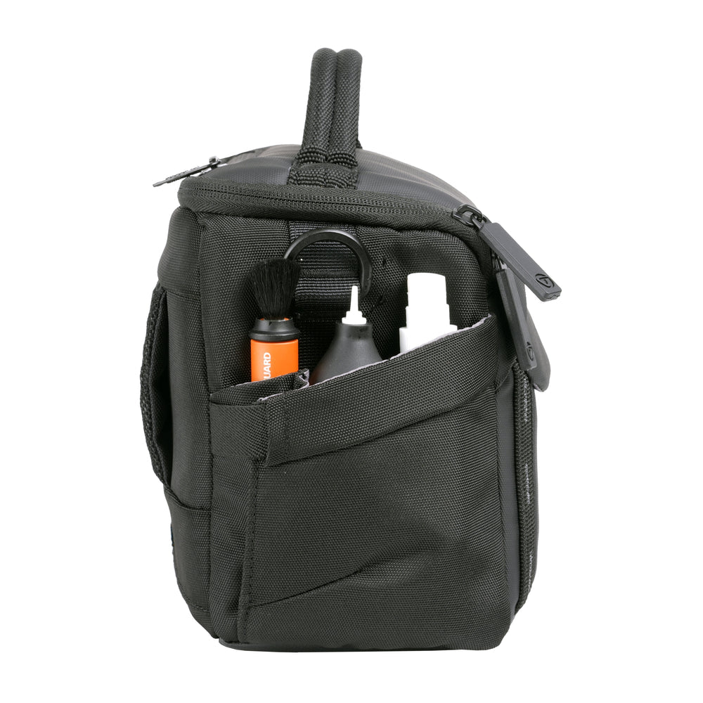 Vanguard VEO Adaptor 24M BK Shoulder Bag - Black