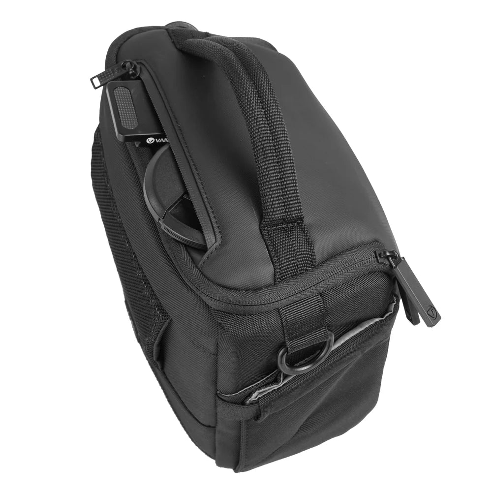 Vanguard VEO Adaptor 24M BK Shoulder Bag - Black